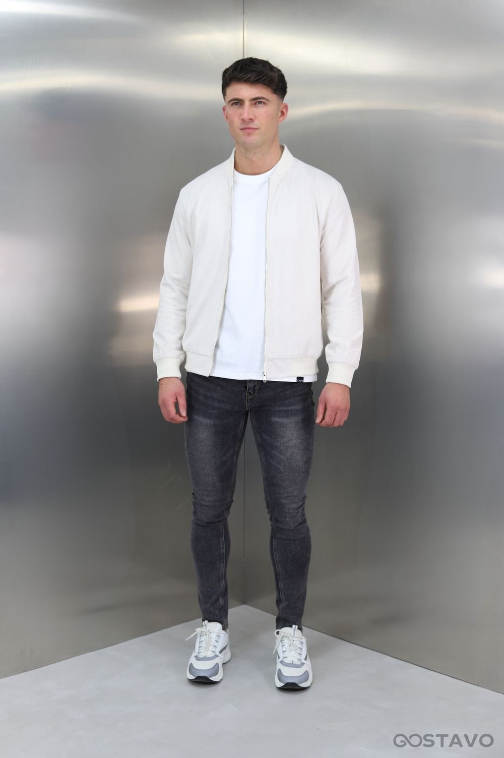 ICONIC: الأناقة التي لا تغيب. ✨